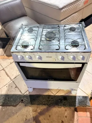 Fogão 5 bocas Mônaco acendimento manual funcionando perfeitamente bocas e forno ((ENTREGO)