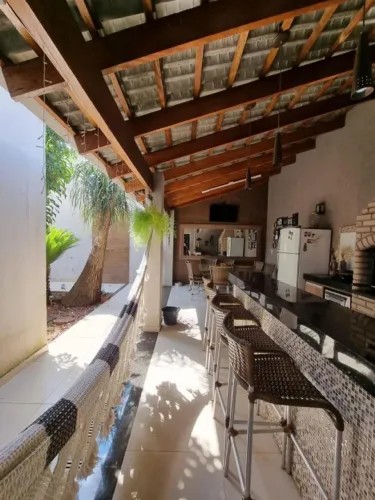 Casa para Locação em Uberlândia, Nova Uberlândia, 3 dormitórios, 1 suíte, 3 banheiros, 4 v