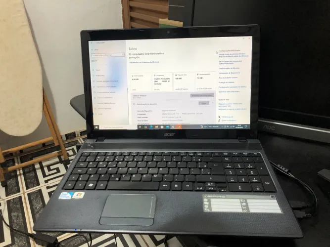 Notebook Dell conservado
