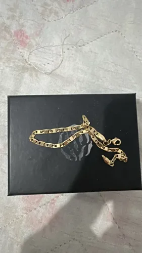 Relógio e pulseiras malgod 