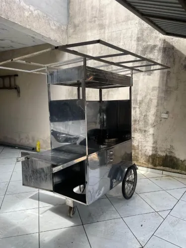 Carrinho de milho batatas fritas