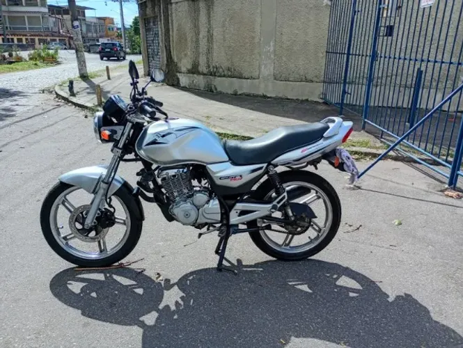 Suzuki 150i GRS Prata - Pronta para Transferência!