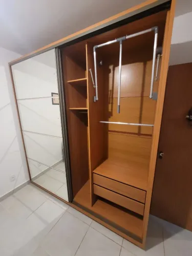 Guarda-roupas 2 portas de correr 100% MDF