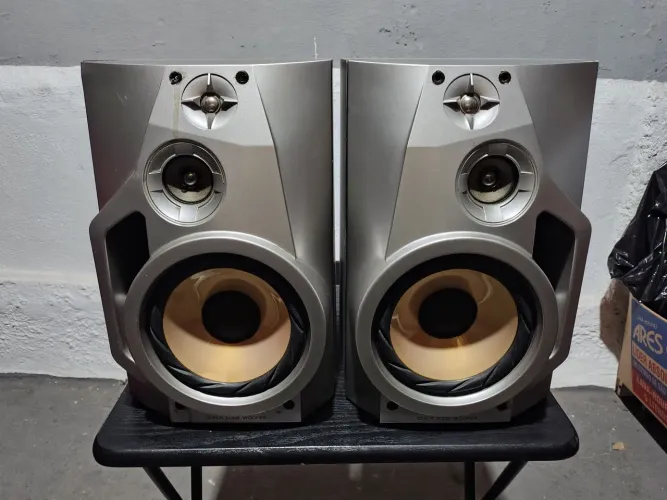 Caixas Sony 3 vias 209 wts impecável 