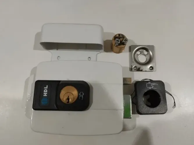Fechadura Eletrônica C90 Control HDL RFID Bluetooth - Usada Retirada de Peças