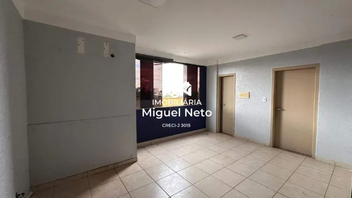 Sala Comercial 48m² com Garagem - Centro Empresarial