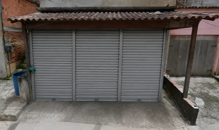 Portão de Enrolar Metálico 6m x 4m - 3 Folhas Completo com Eixos e Molas
