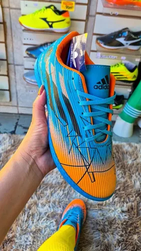 CHUTEIRA FUTSAL 