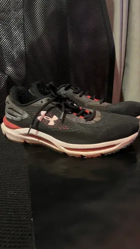 Tenis under armour