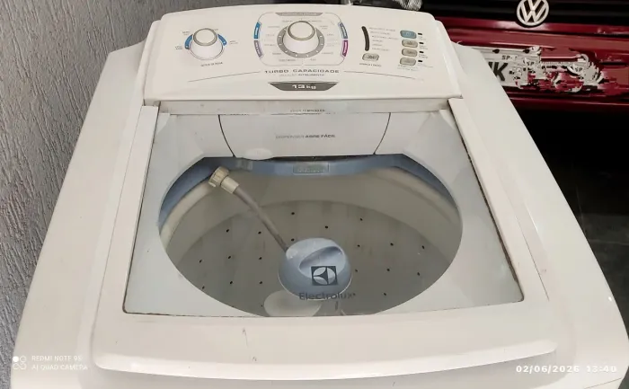 Lavadora de Roupas Electrolux 13 kg Alta Capacidade LT13B b