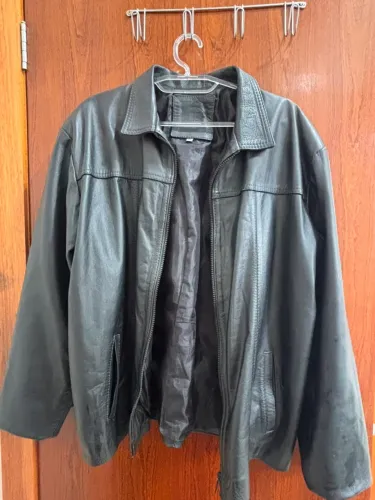 Jaqueta de Couro Legítimo Preta TAM XL