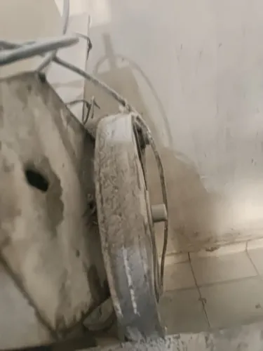 Cilindro de 20 CM  da marca leão para reforma , fazer enbuchamento com torneiro e pintura 