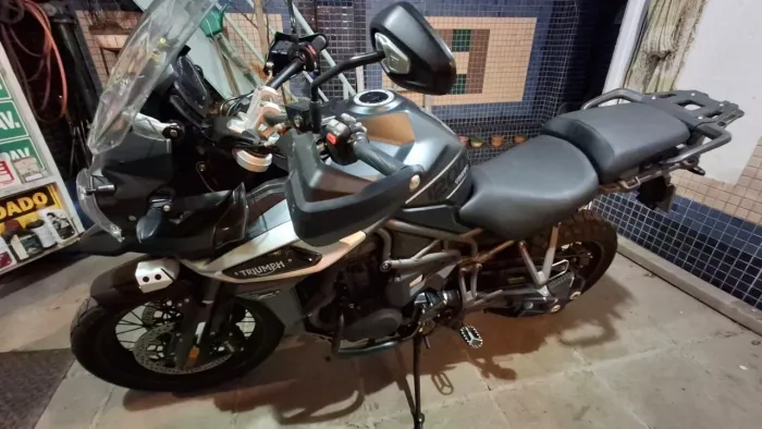 Barbada vendo TRIUMPH TIGER 1200 XCA