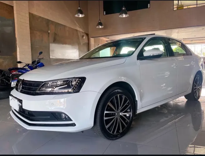 Volkswagen Jetta Highline 2.0 TSI 16V 4P Tiptronic 2017