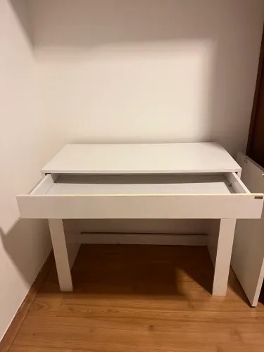 Escrivaninha para quarto em MDF