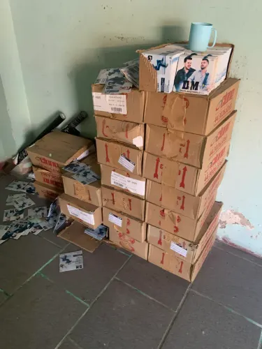 Doação de caixas de cd