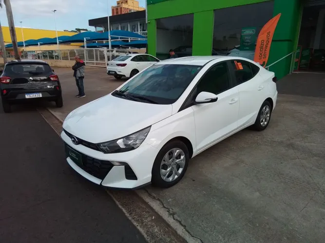 Hyundai HB20S Comfort Plus 1.0 Flex 12V Mec. 2024