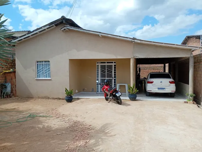 Aluga-se casa no João de barro