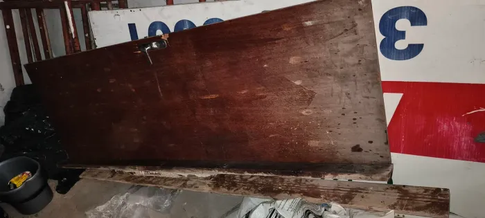 Caixão e porta em ótimo estado