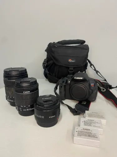 Canon EOS Rebel T5i + 3 Lentes + 3 Baterias + Carregador + Bolsa