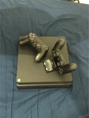PS4 slim