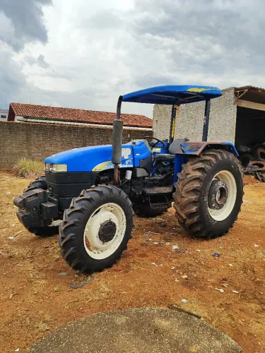 Vendo Trator New Holland TT 4030