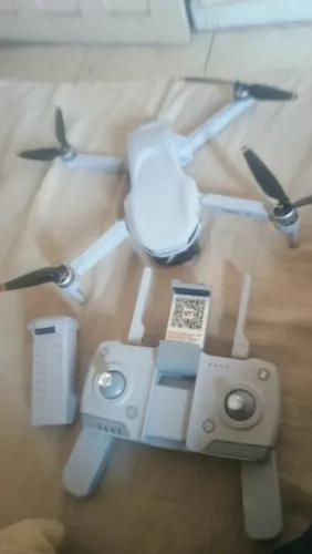 Vende se um drone FLY