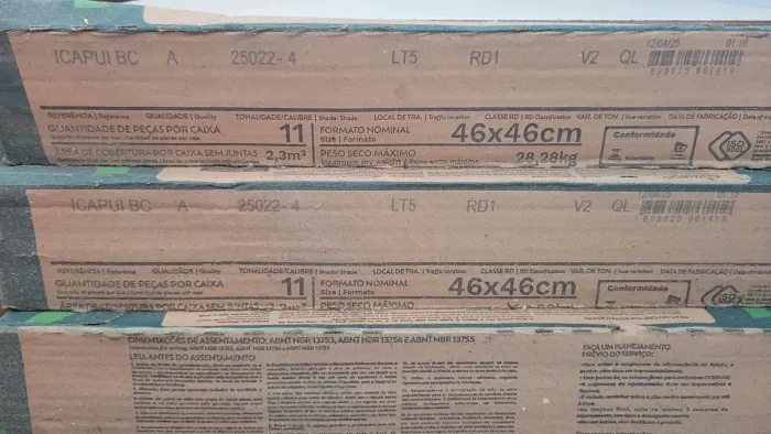 Cerâmica Celbra Icapuí Tipo A 46x46. Tenho 43,7m². cor branca