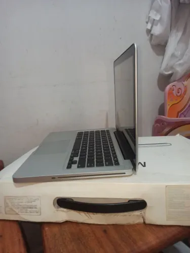 MacBook Pro  - Excelente estado + Caixa e carregador originais