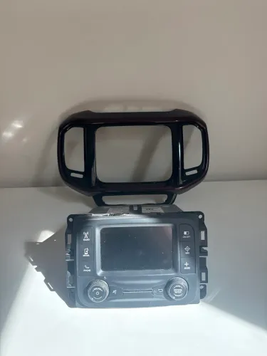 Multimídia Fiat Toro Original com moldura