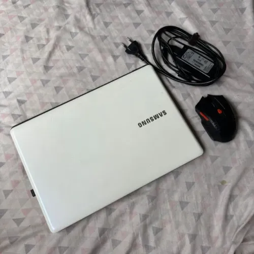 Notebook Samsung modelo NP370E4K