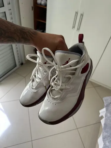 Tênis jordan