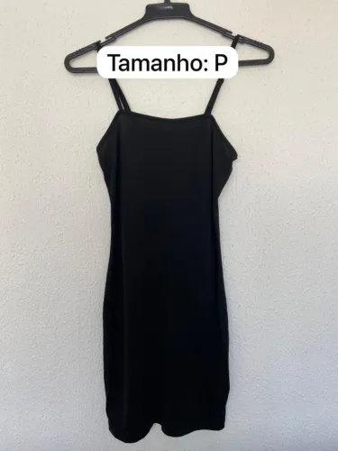 Vestido preto fino