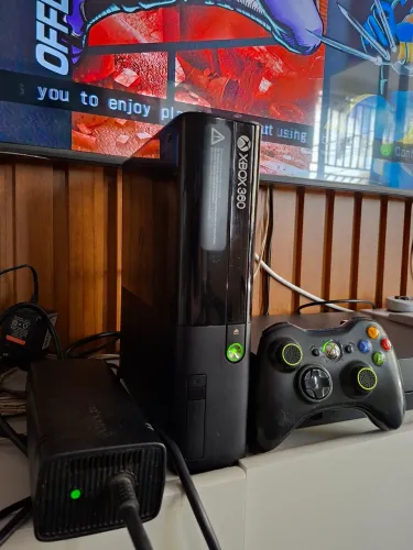 XBOX 360 ULTRA SLIN COMPLETO
