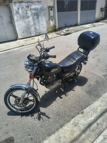 ? Suzuki Intruder 125 - 2011 | Apenas 28.500 km | Excelente Estado