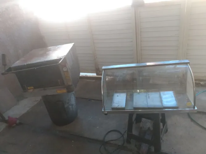 FORNO de pizza (gás) e ESTUFA GRANDE 
