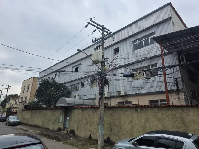 EXCELENTE GALPÃO AS MARGENS DA LINHA AMARELA