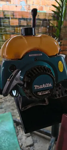 Roçadeira Makita C414UG