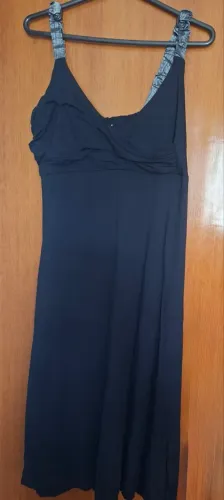Vestido Preto com Detalhe Cinza