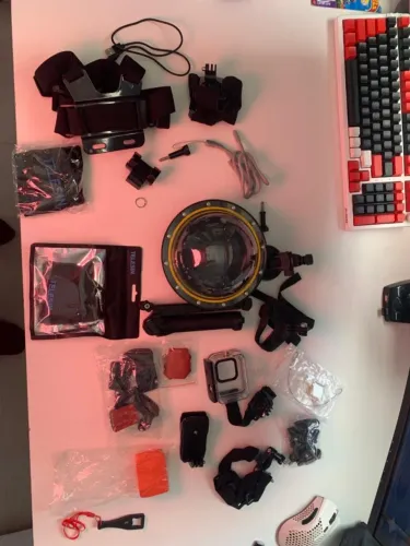 Gopro Hero 11 black + Acessorios e Lentes