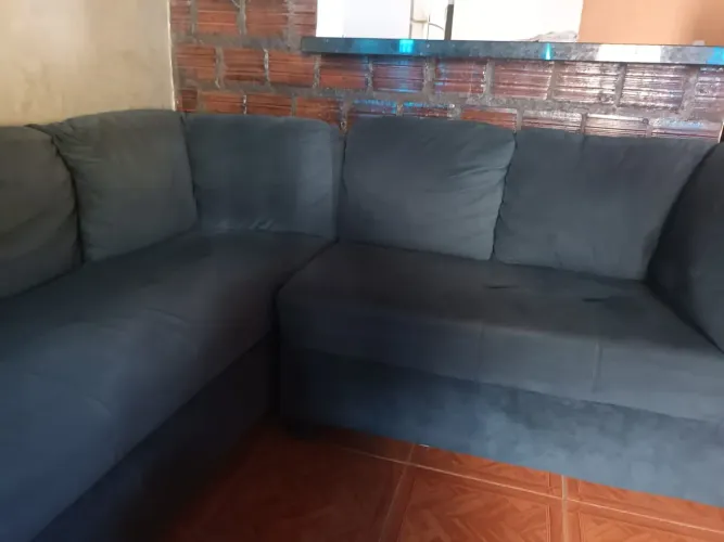 Vende-se, um sofá de canto.
