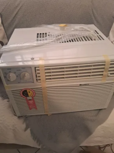 AR CONDICIONADO DE JANELA MARCA GREE 7.000 BTU