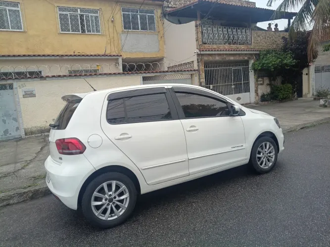 Volkswagen Fox Comfortline 1.6 Flex 8V 5P 2015
