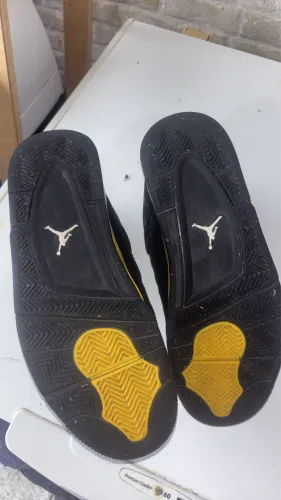 Jordan 4 Thunder/tamanho 42  
