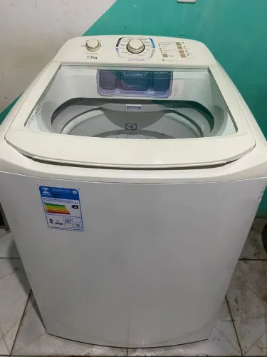 Maquina de lavar Electrolux 13kg funcionando tudo.testo na hora
