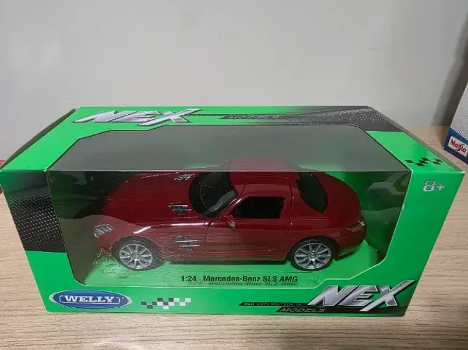 Welly Mercedes-Benz SLS AMG 1/24