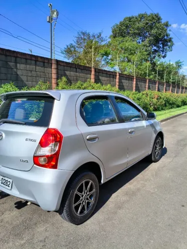 Toyota Etios XS 1.3 Flex 16V 5P Mec. 2013