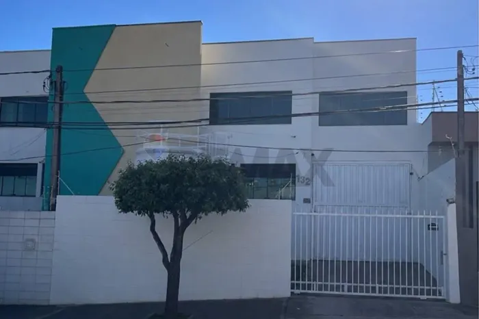 GALPÃO COMERCIAL PARA LOCAÇÃO | 800 m² | PRONTO PARA OPERAR