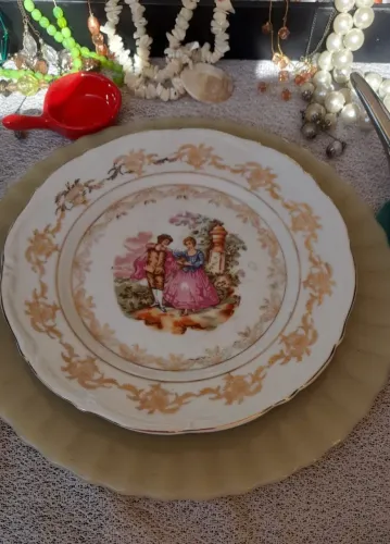 Prato de parede em porcelana