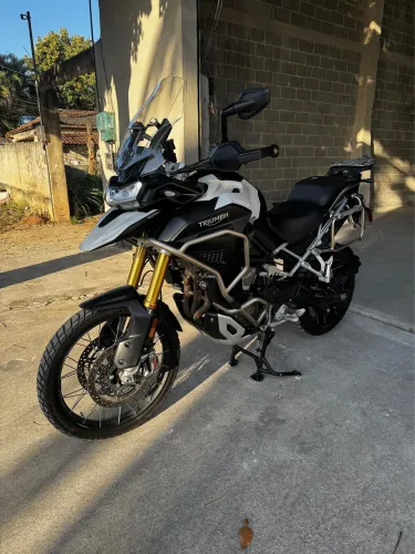 Triumph Tiger 1200 rally explorer